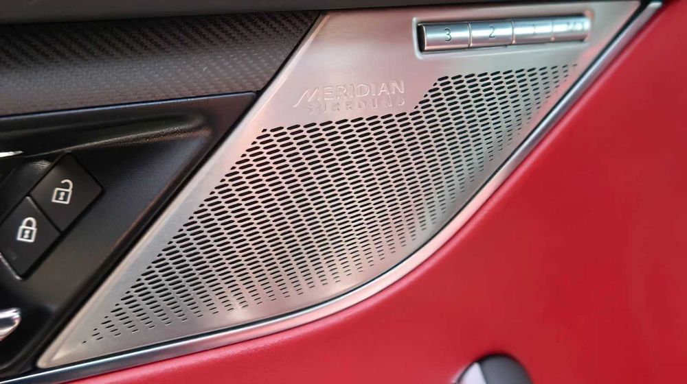 Jaguar F-PACE SVR      2022