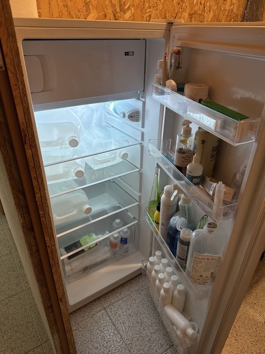 Frigorifico electronia pouco uso