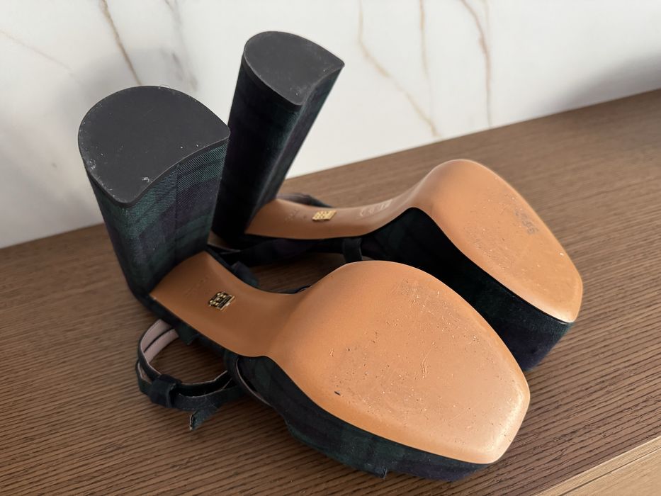 Buty, sandały na wysokim obcasie, słupku, platformy