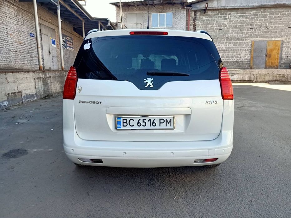 Пежо 5008 2012 рік, 1.6 дизель