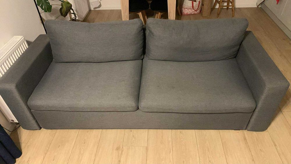 Sprzedam rozkładaną kanapę w kolorze szarym