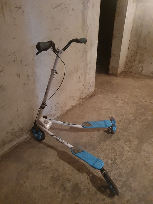 Hulajnoga  trojkołowa balansowa  składana