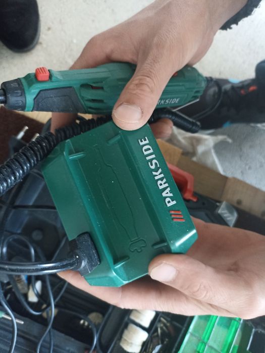 Máquina para modelação e gravura