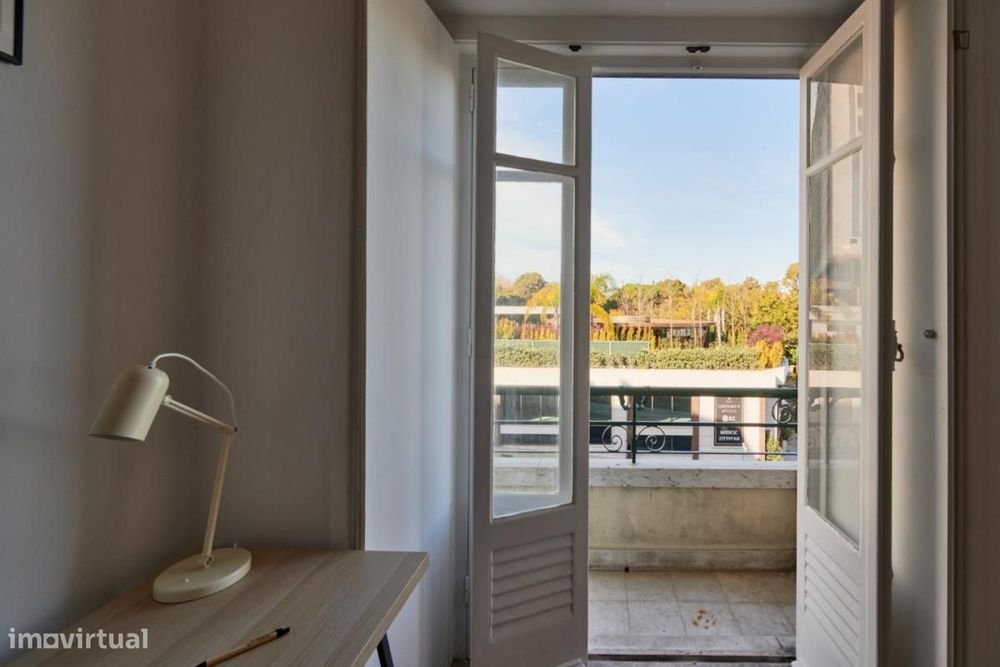 Quarto - localizado em Marquês de Pombal Lisbon