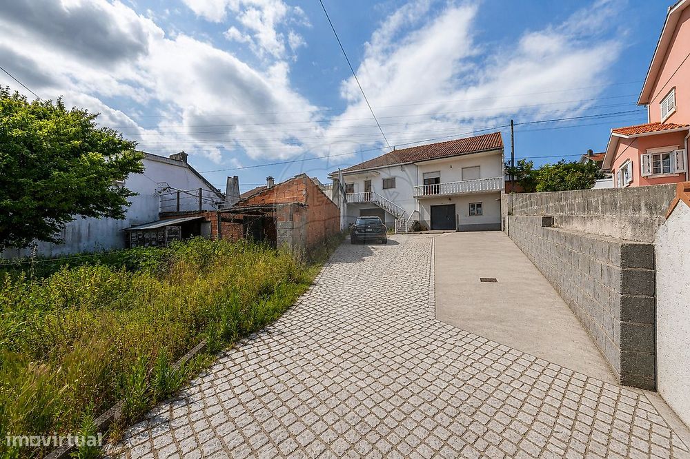 T4 Detached House for Sale