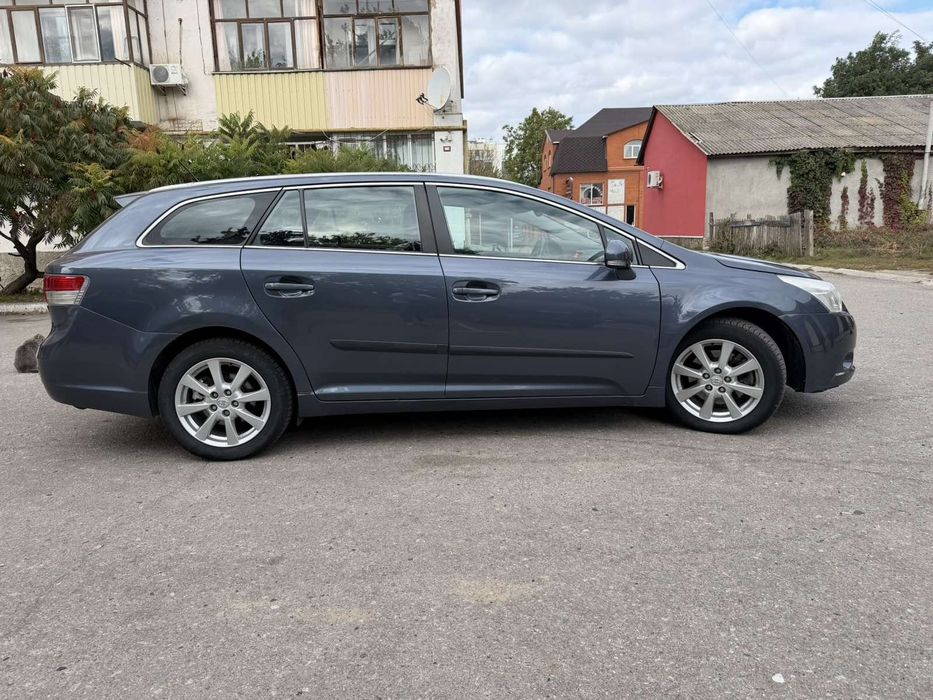 Toyota Avensis у відмінному стані
