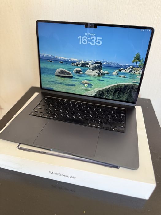 MacBook Air 15” M3, 8/256 GB, Midnight