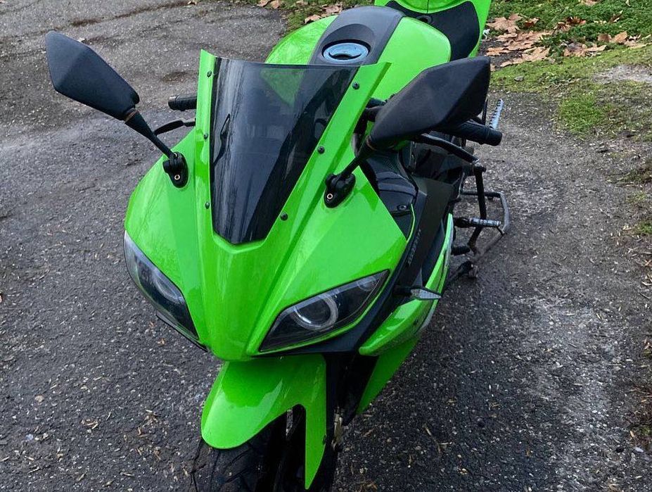 Продам мотоцикл Viper r1 250
