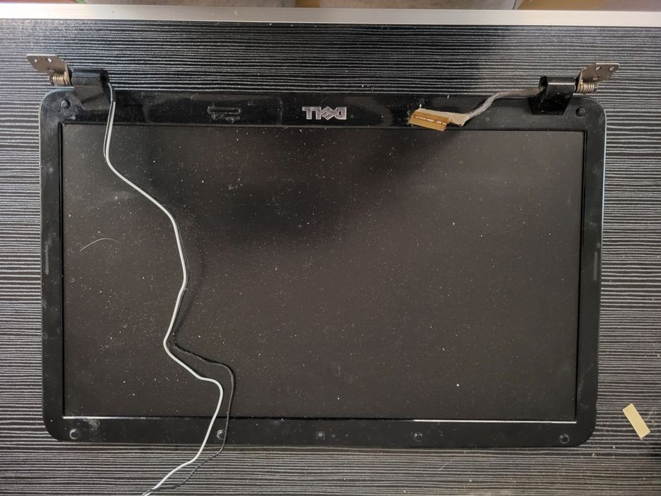 Sprzedam klapę matrycy z pasmem do laptopa DELL VOSTRO 1015 PP37L.