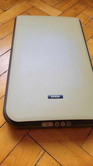 Сканер Epson Perfection 1260