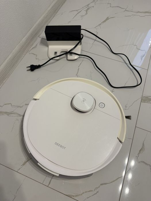 Продам робот пылесос Debot t9