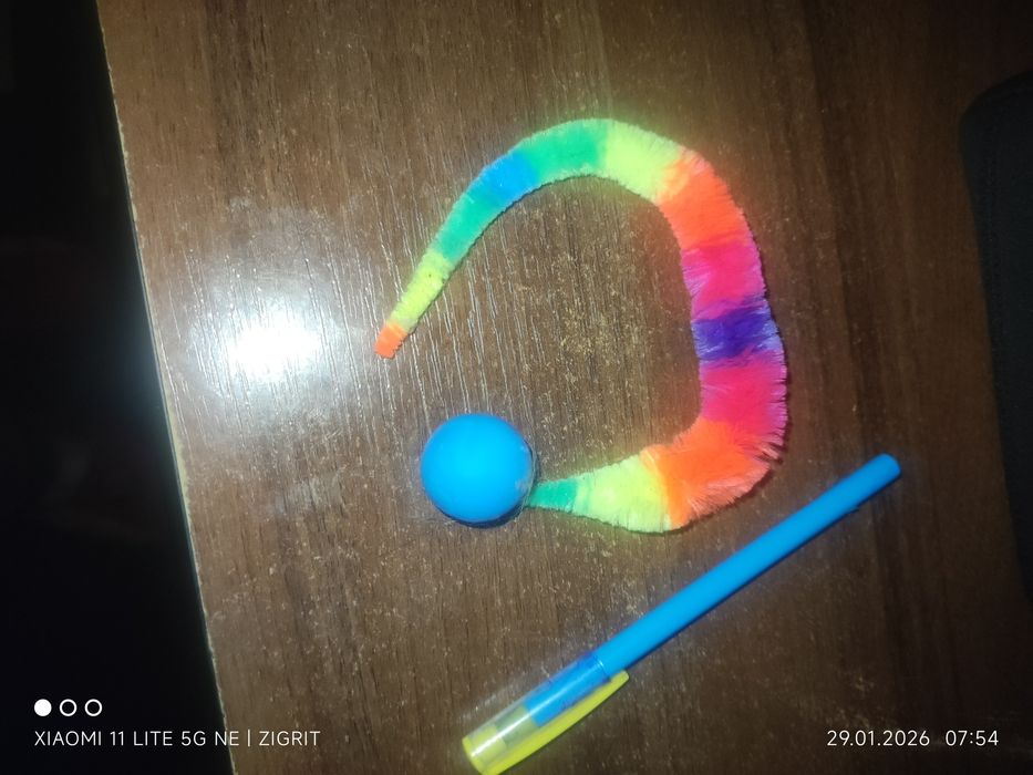 Іграшка для кішки. Нова.