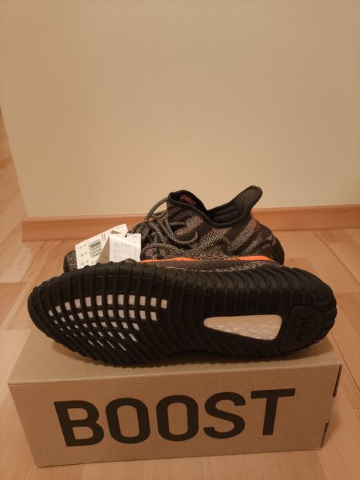 Yeezy boost 350 v2 Carbon Beluga 44