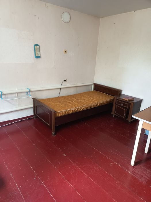 Сдам  кімнату комнату  студентам 20 кв. центрі