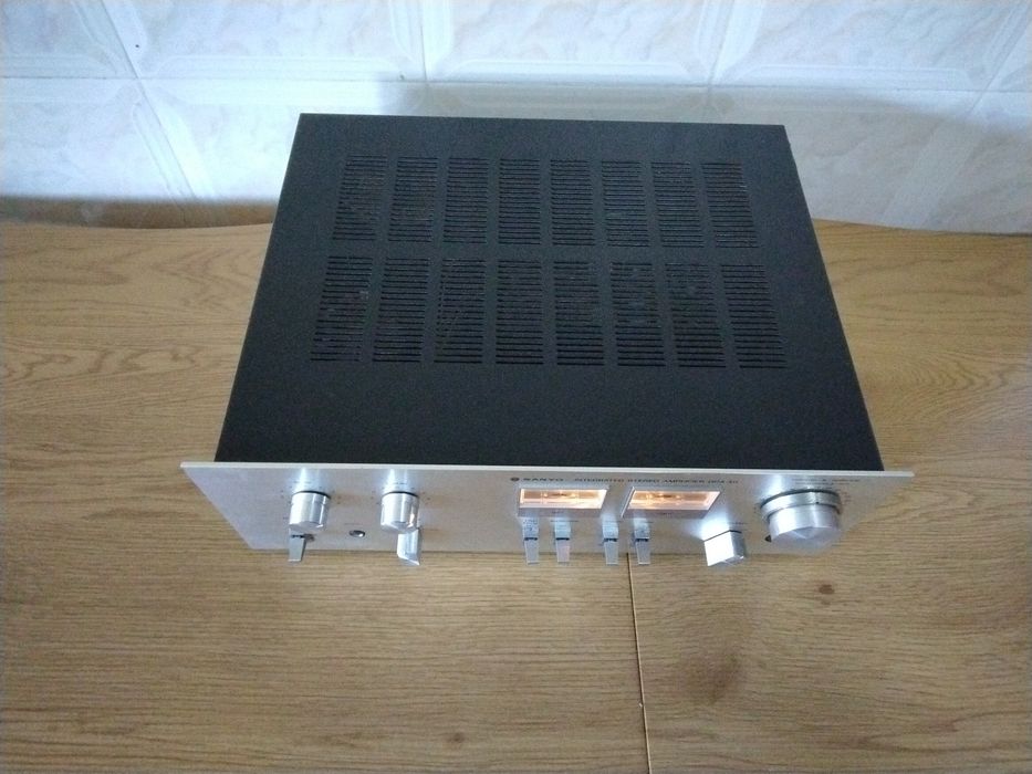 Amplificador integrado Sanyo Dca 311