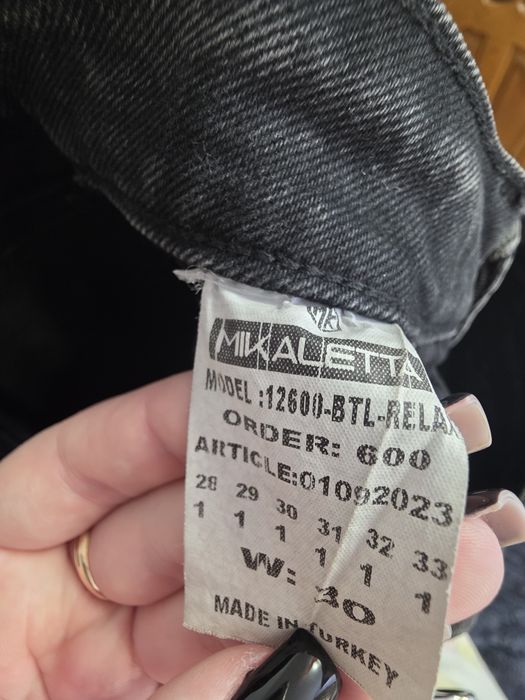 Жіночі джинси мом