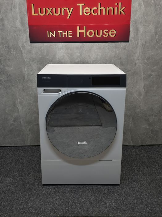 Найтехнологічніша пральна машина Miele W2 модель WQ1000 2025 рік