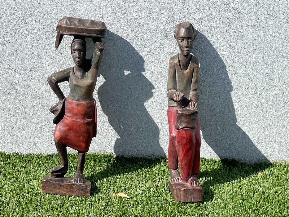 Arte em madeira - Esculturas homem e mulher
