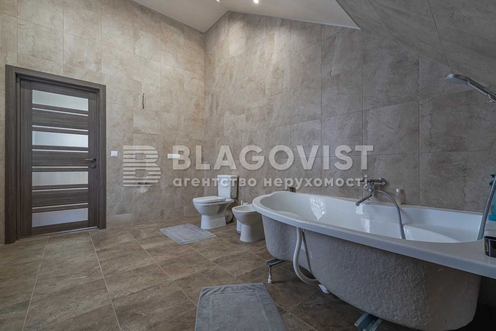 Продаж 2-поверхового будинку 152м2 Київ вул.Обухівська 7соток