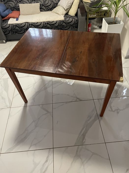 Стол обеденный