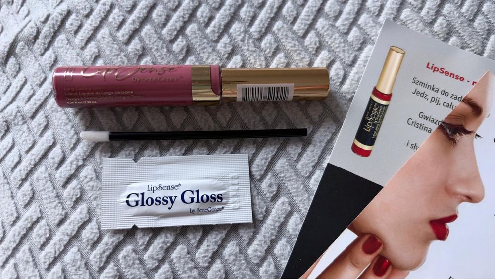 Pomadka Lipsense kolor Milk Rose