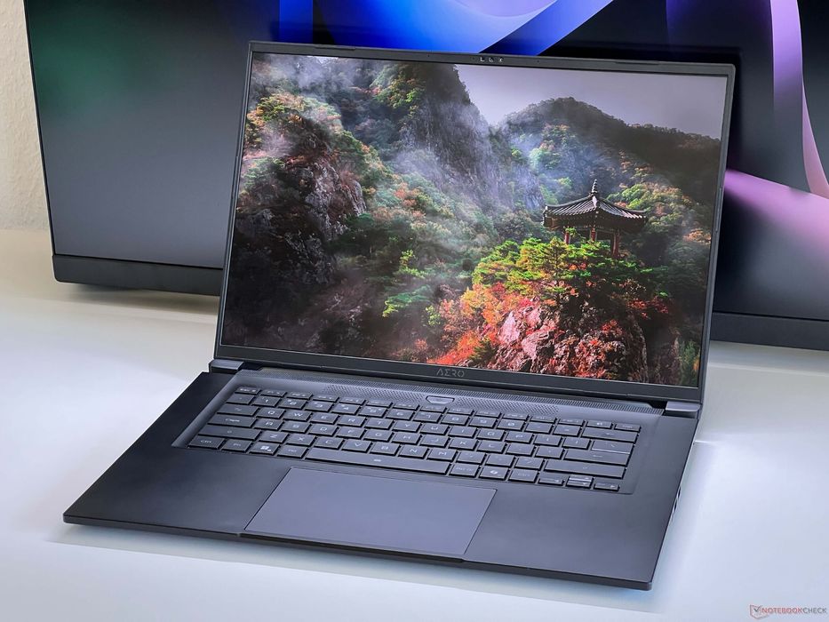Gigabyte Aero x16 (2025)