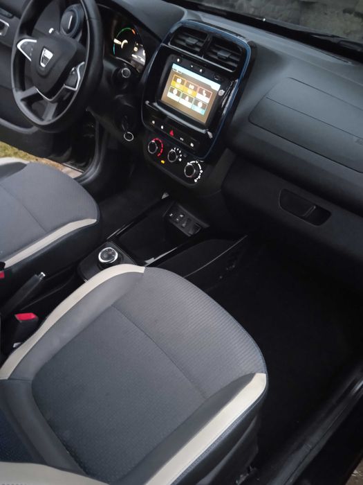 Dacia SPRING 2022 рік