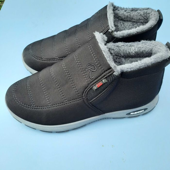 Зимове взуття (дутики)