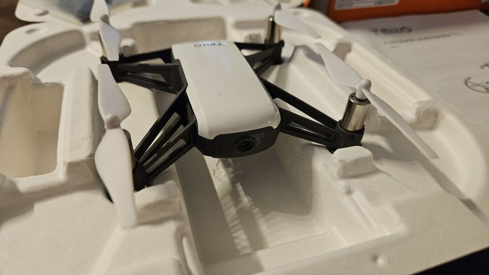 Dron DJI Tello bez baterii