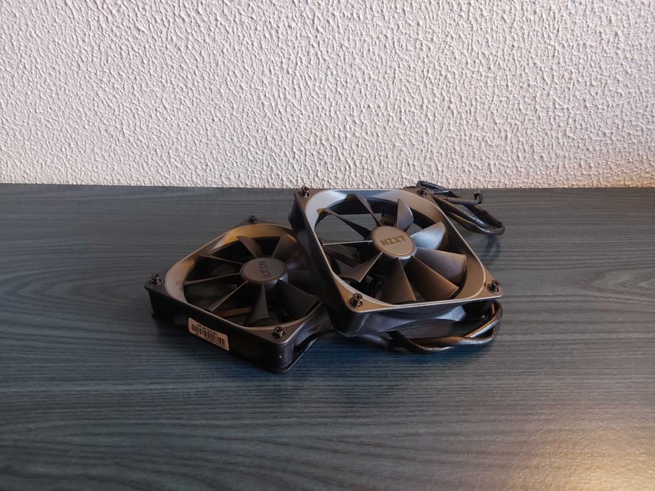 2 ventoinhas para desktop - NZXT 120mm Aer F120 PWM