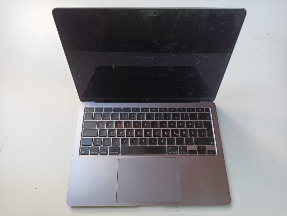 Laptop Macbook Air 13cali 2020 8Gb RAMu 256Gb SSD