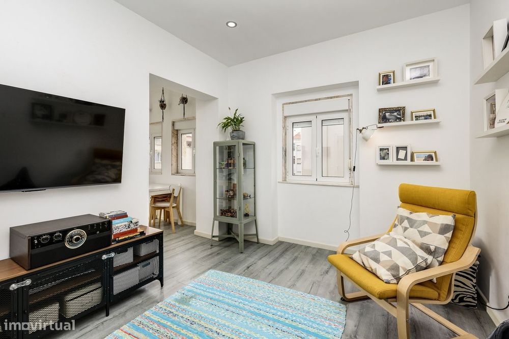 Apartamento T2+1 em Queluz
