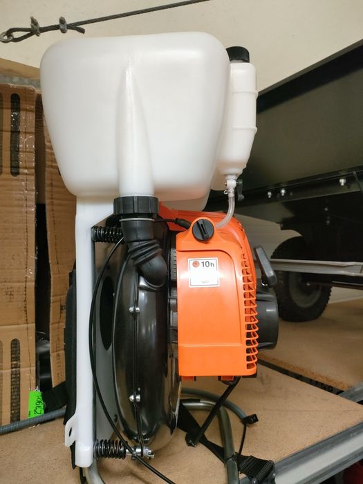 Oleo-mac MB 800 Opryskiwacz Turbinowy plecakowy 14l