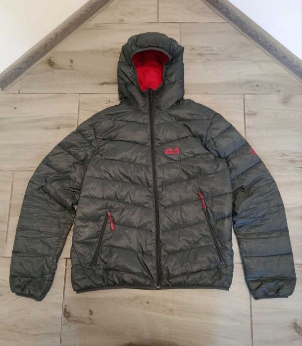 Сірий мікропуховик Jack Wolfskin