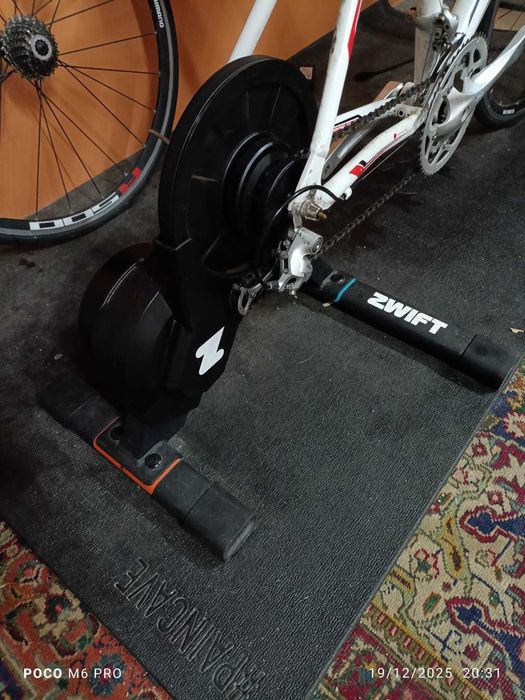 Zwift Hub One Indoor Trainer Cycling