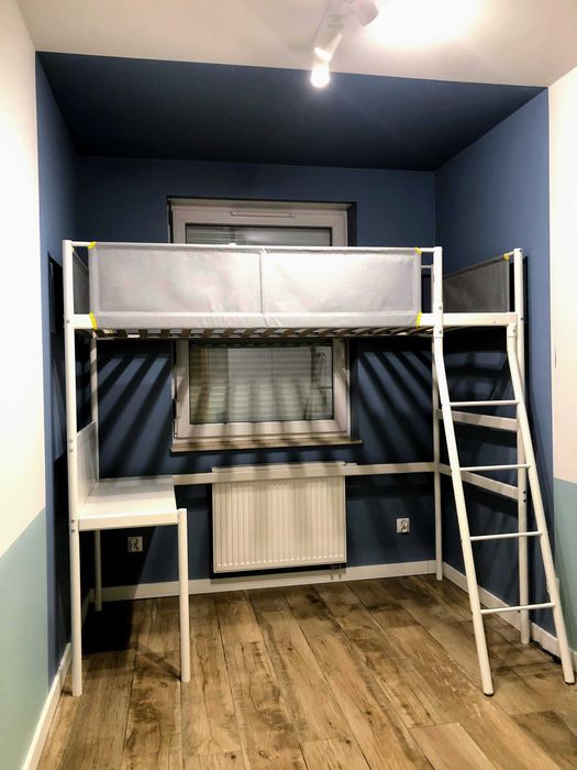 IKEA VITVAL łóżko na antresoli z biurkiem 90x200 cm + plafon LED na pilota