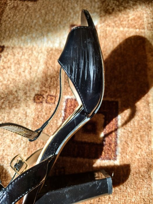 Босоніжки на підборі 8.5 см