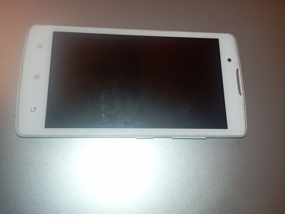 Мобильный телефон Lenovo A2010 под мелкий ремонт, на запчасти, под вос
