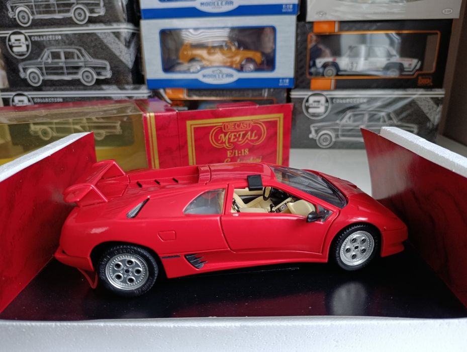 Модель 1.18 Lamborghini Diablo