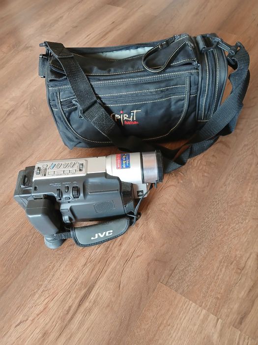 Видеокамера JVC GR-SXM58