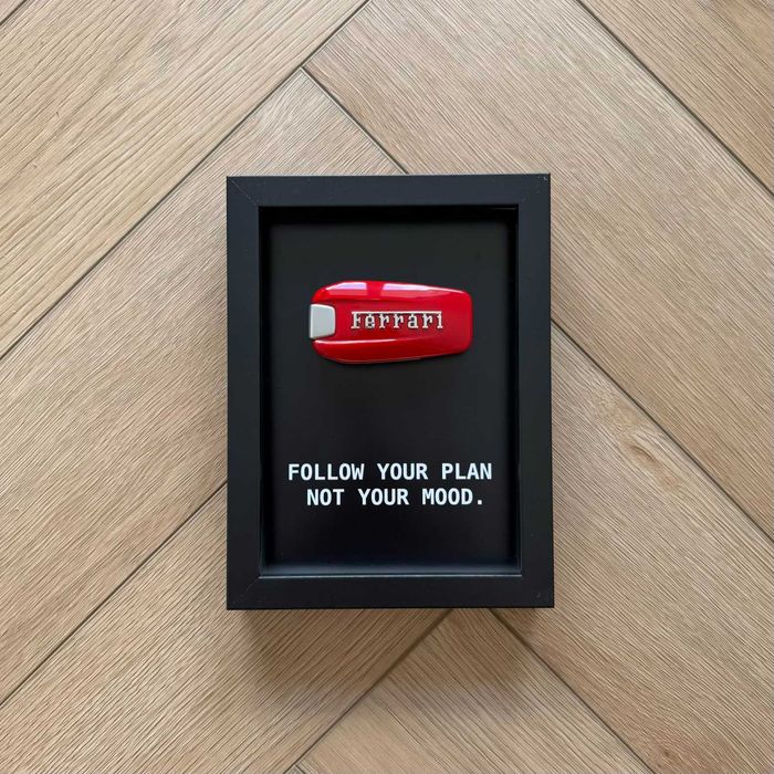 Ramka motywacyjna - Ferrari | FOLLOW YOUR PLAN NOT YOUR MOOD