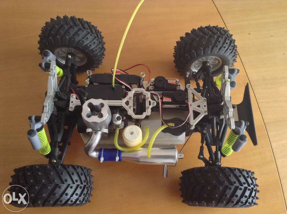 Carro telecomandado " Big Monster Truck"