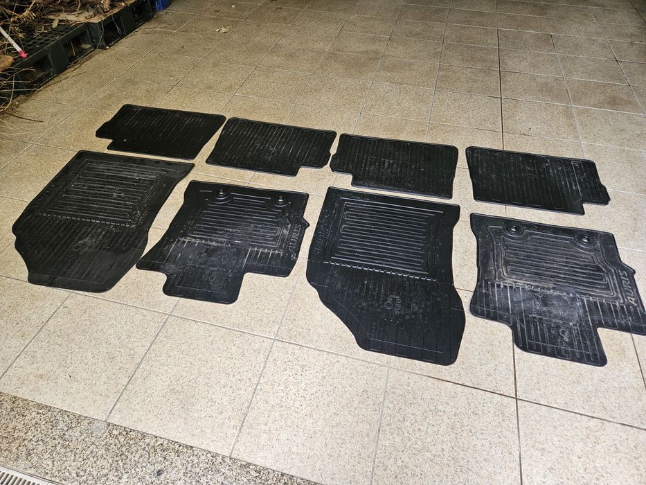Tapetes de borracha toyota auris