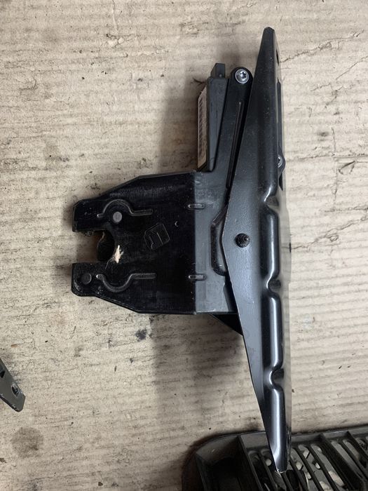 Zamek rygiel klapy bmw e61 bagaznika wysylka gwatancja