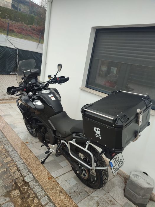 CFMOTO 700MT ADV 2025 (como nova) Troco