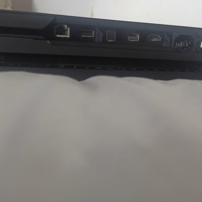 PS4 pro preta como nova , pronta para reinstalação