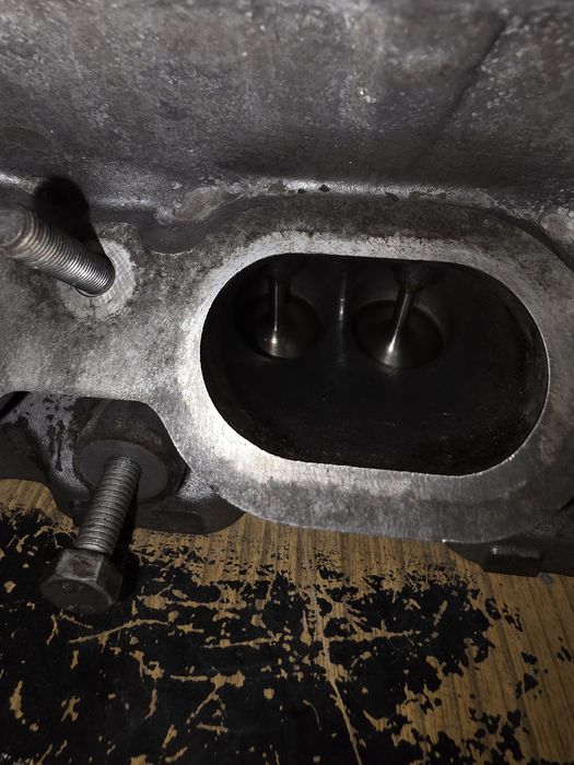 Głowica Głowice prawa lub lewa Bmw e60 e65 e53 e63 e70 n62b48  reg