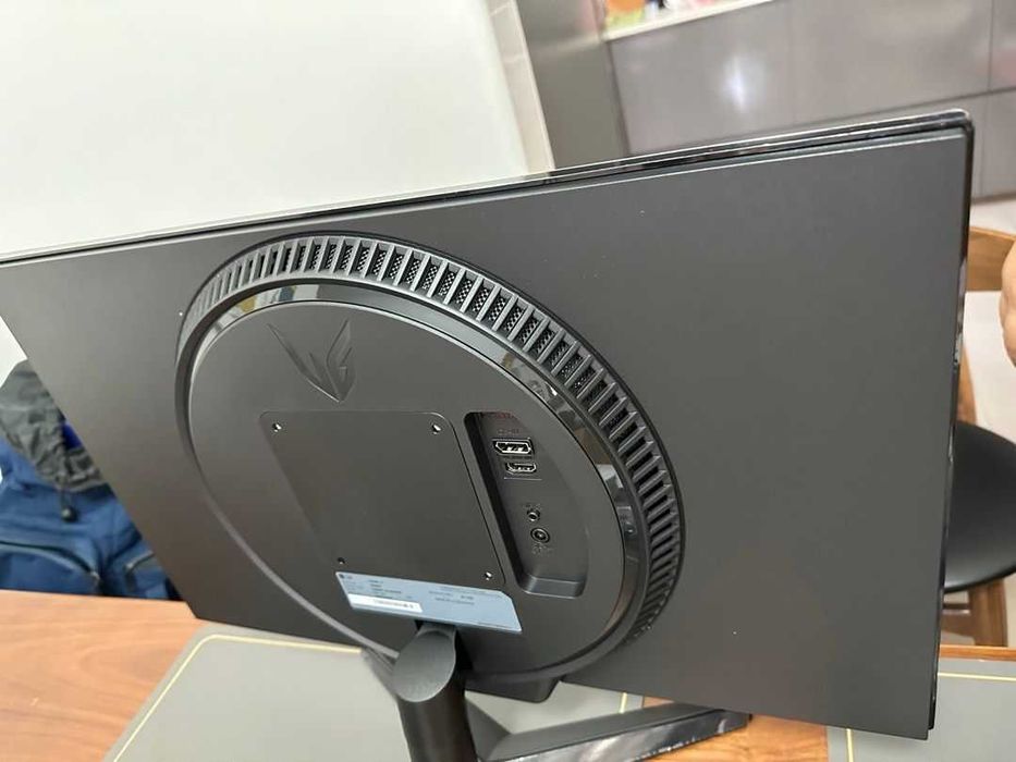 Monitor LG UltraGear 24GN60R - 24" 144hz (2x)