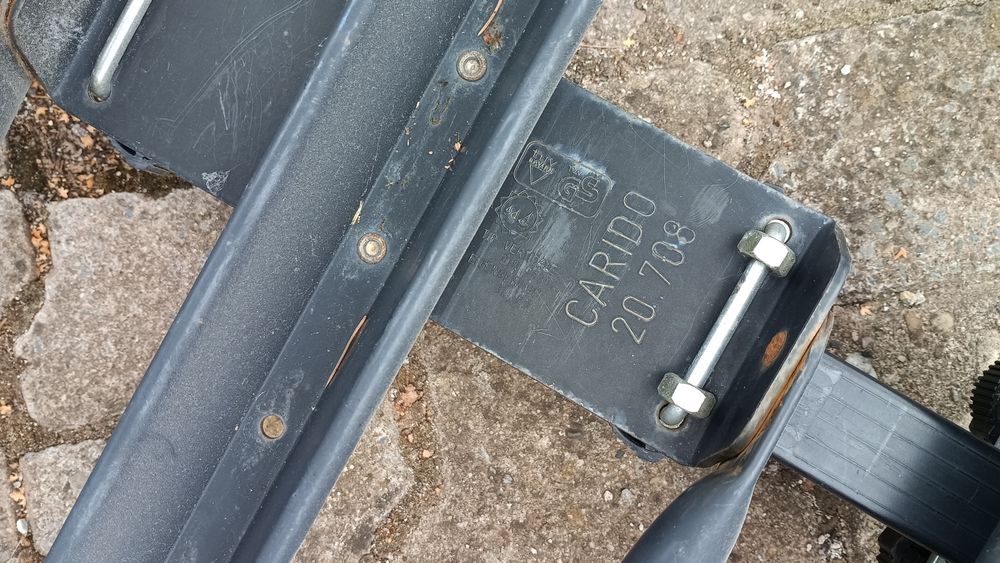 Кріплення для велосипедів на авто