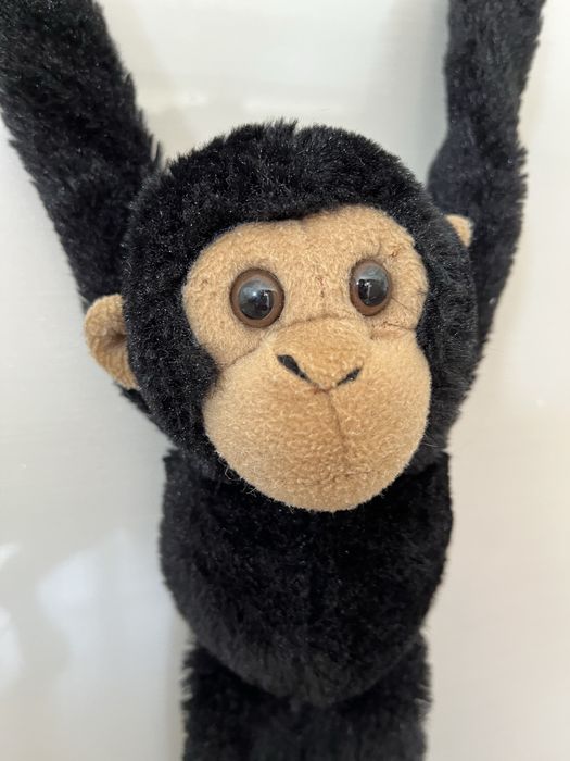 Małpa pluszak wisząca